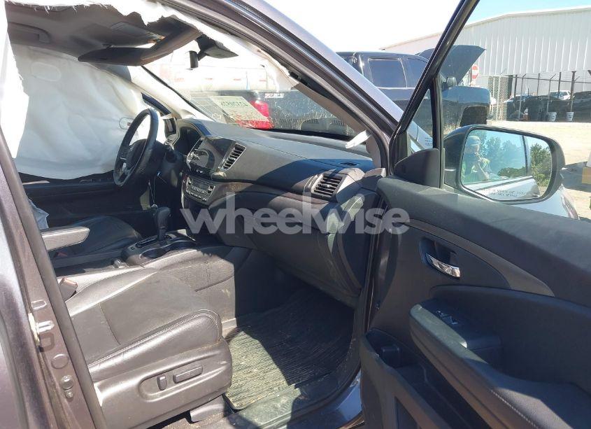 Photo 5 of 2019 Honda Pilot EX-L (VIN 5FNYF5H59KB036434)