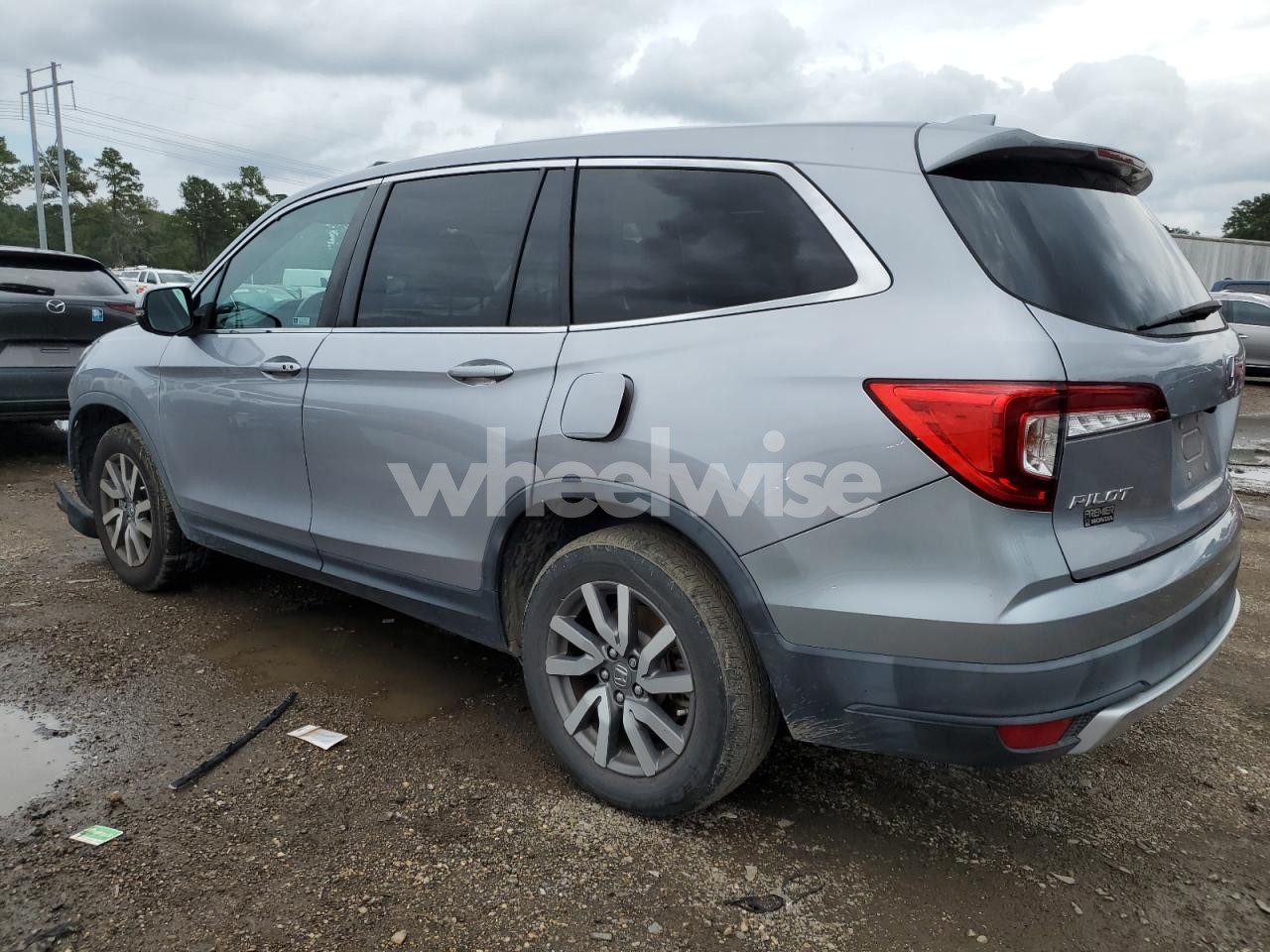 Photo 2 of 2021 HONDA PILOT EXL (VIN 5FNYF5H59MB009320)