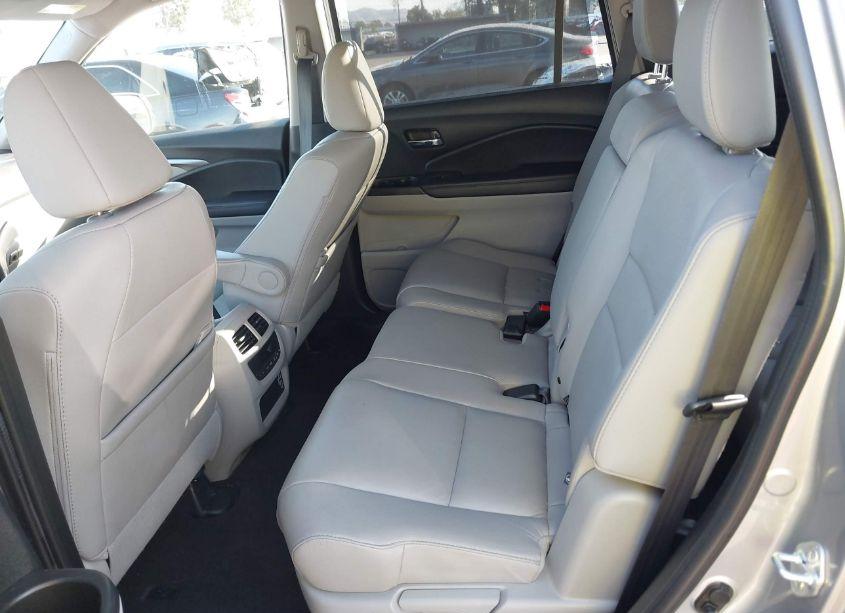 Photo 8 of 2022 Honda Pilot EXL (VIN 5FNYF5H59NB037734)