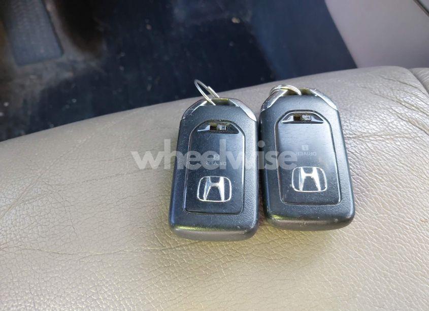 Photo 11 of 2016 Honda Pilot EX-L (VIN 5FNYF5H5XGB016152)