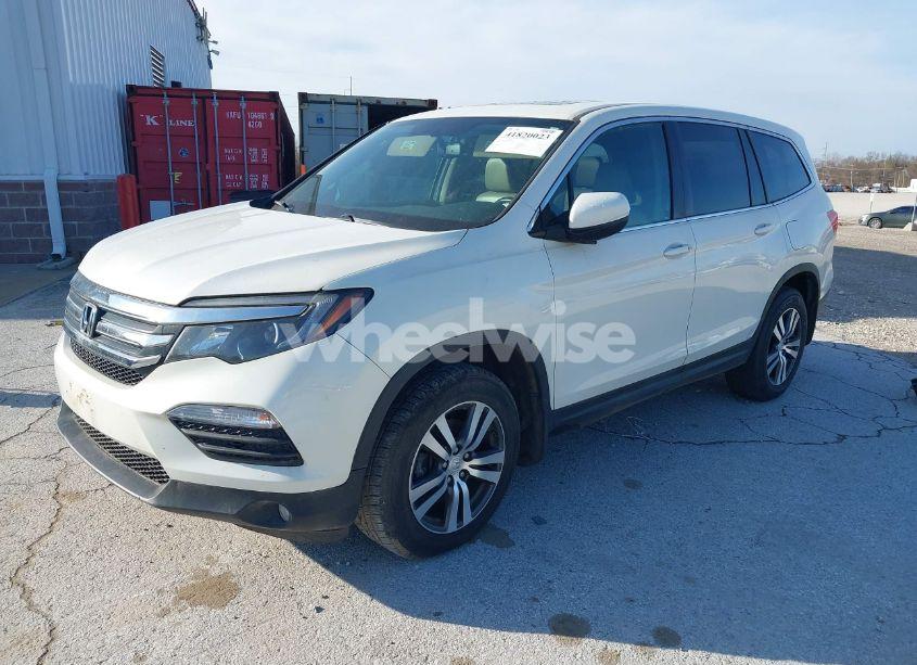 Photo 2 of 2016 Honda Pilot EX-L (VIN 5FNYF5H5XGB016152)