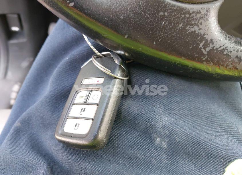 Photo 11 of 2016 Honda Pilot EX-L (VIN 5FNYF5H5XGB042444)