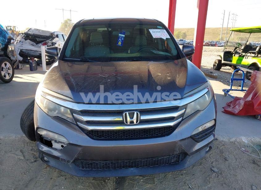 Photo 12 of 2016 Honda Pilot EX-L (VIN 5FNYF5H5XGB042444)