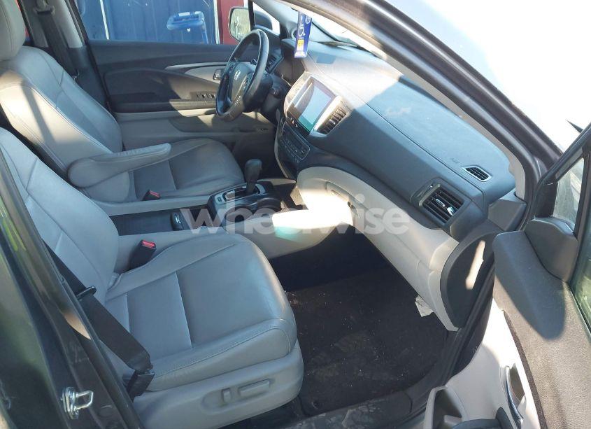 Photo 5 of 2016 Honda Pilot EX-L (VIN 5FNYF5H5XGB042444)