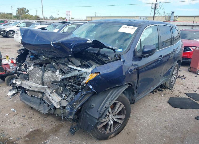 Photo 2 of 2017 Honda Pilot EX-L (VIN 5FNYF5H5XHB010157)