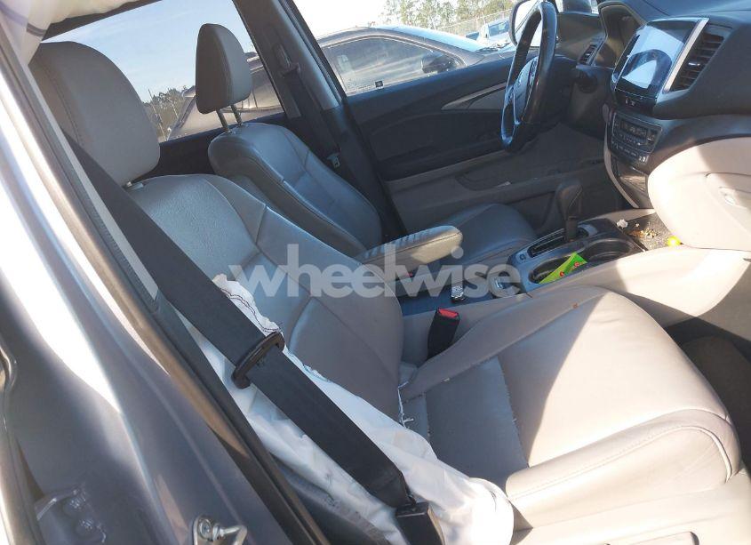 Photo 5 of 2017 Honda Pilot EX-L (VIN 5FNYF5H5XHB019800)