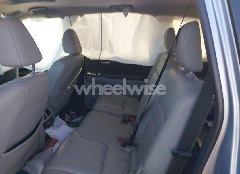 Photo 8 of 2017 Honda Pilot EX-L (VIN 5FNYF5H5XHB019800)