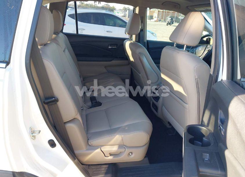 Photo 8 of 2017 Honda Pilot EX-L (VIN 5FNYF5H5XHB024656)