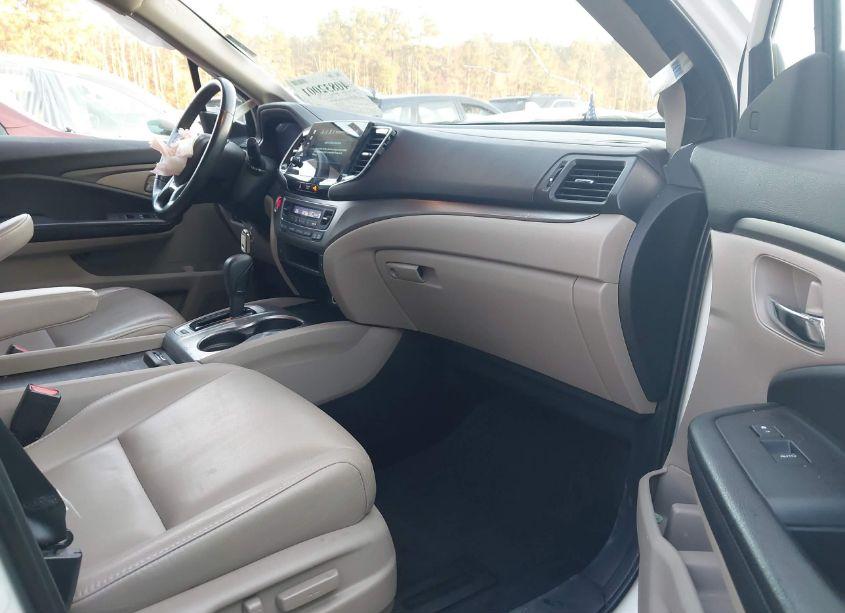 Photo 5 of 2019 Honda Pilot EX-L (VIN 5FNYF5H5XKB007055)