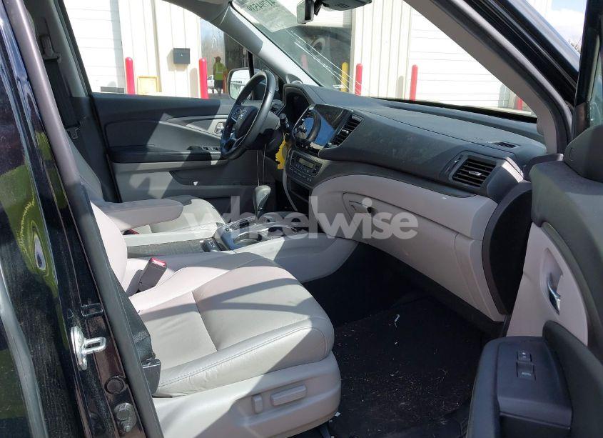 Photo 5 of 2019 Honda Pilot EX-L (VIN 5FNYF5H5XKB008027)