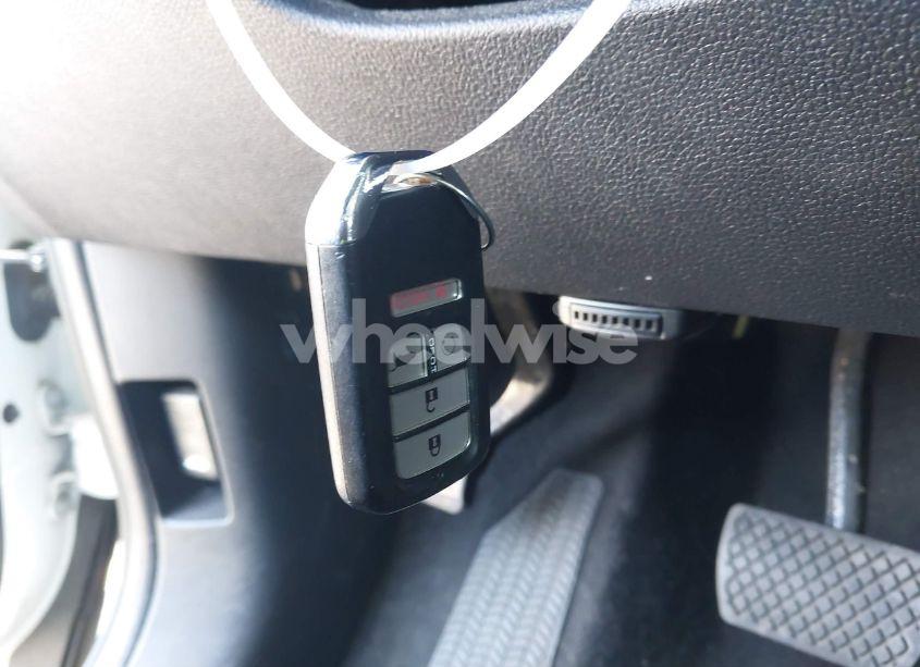 Photo 11 of 2018 Honda Pilot EX-L (VIN 5FNYF5H61JB010109)