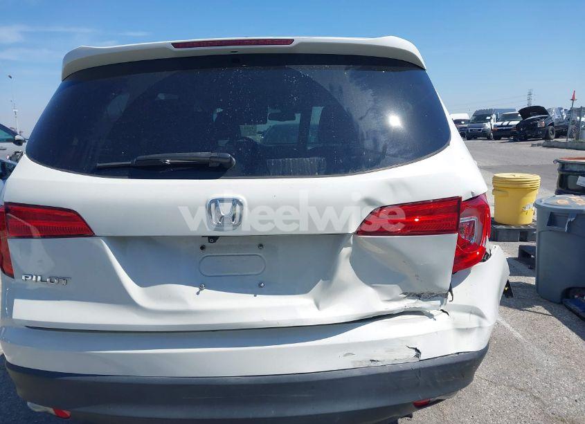 Photo 16 of 2018 Honda Pilot EX-L (VIN 5FNYF5H61JB010109)