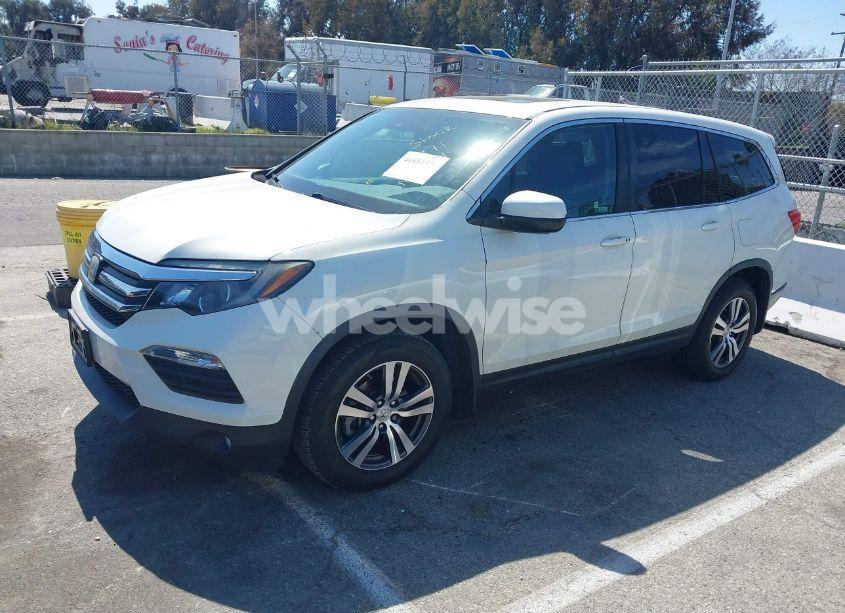 Photo 2 of 2018 Honda Pilot EX-L (VIN 5FNYF5H61JB010109)