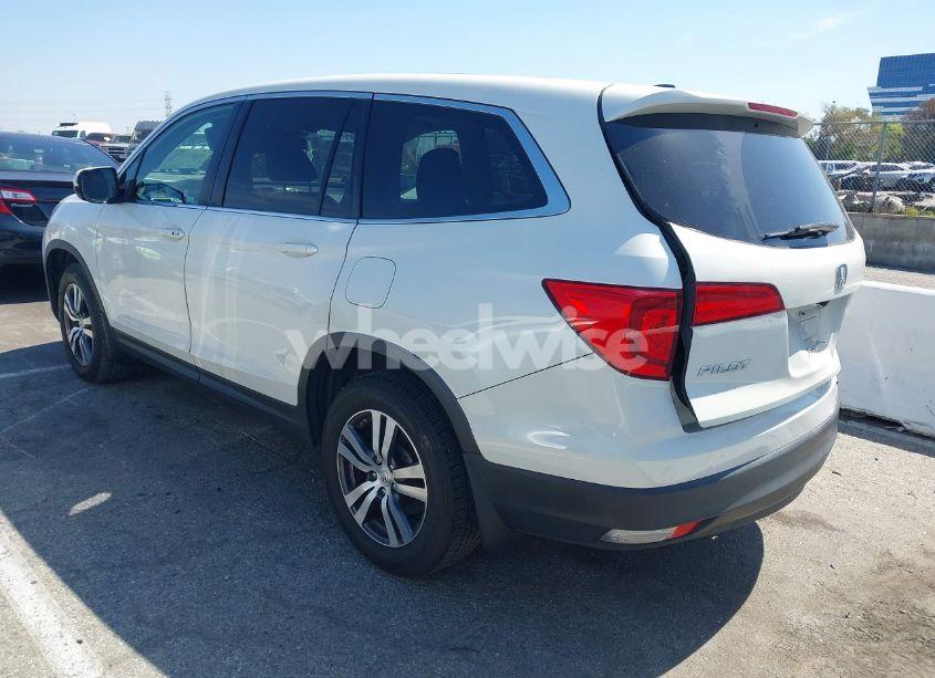 Photo 3 of 2018 Honda Pilot EX-L (VIN 5FNYF5H61JB010109)