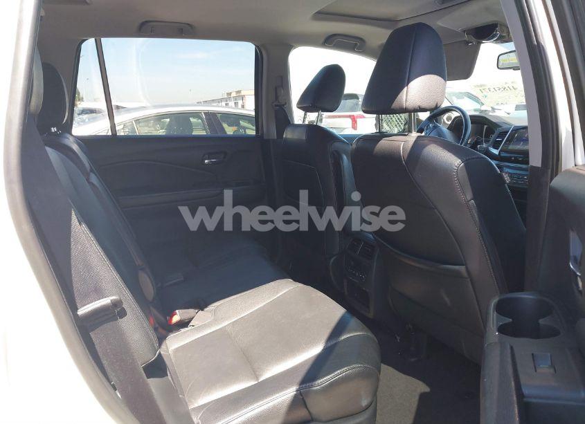 Photo 8 of 2018 Honda Pilot EX-L (VIN 5FNYF5H61JB010109)