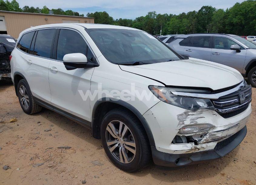 2017 Honda Pilot EX-L (VIN 5FNYF5H62HB010064) main photo