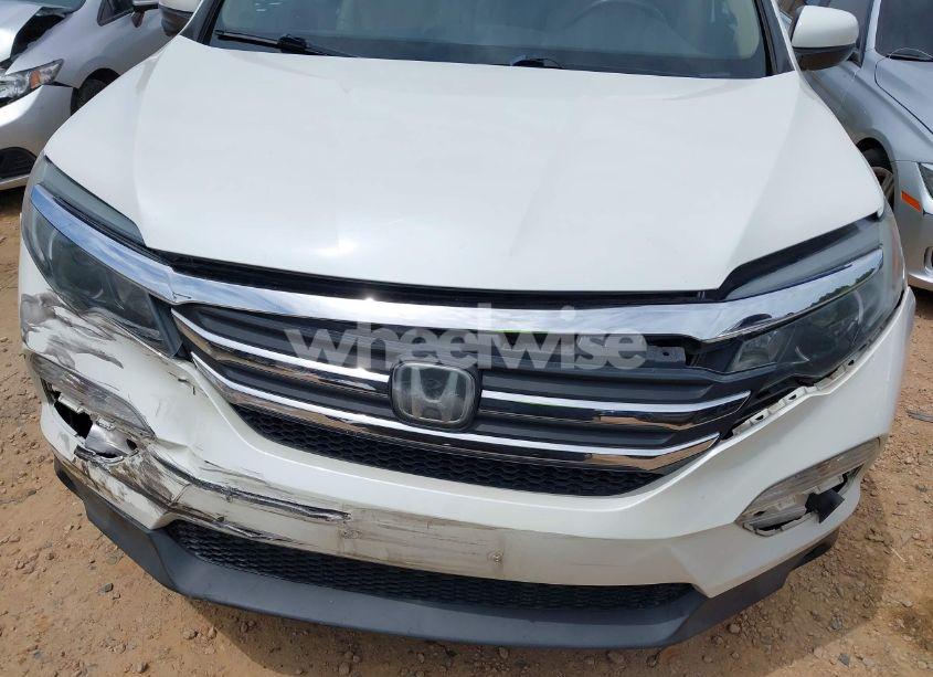 Photo 6 of 2017 Honda Pilot EX-L (VIN 5FNYF5H62HB010064)