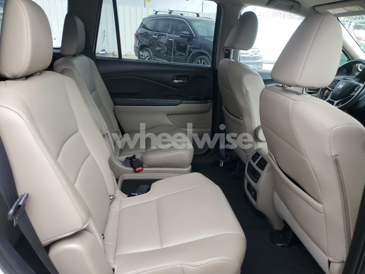 Photo 11 of 2019 HONDA PILOT TOURING N/A (VIN 5FNYF5H62KB021735)