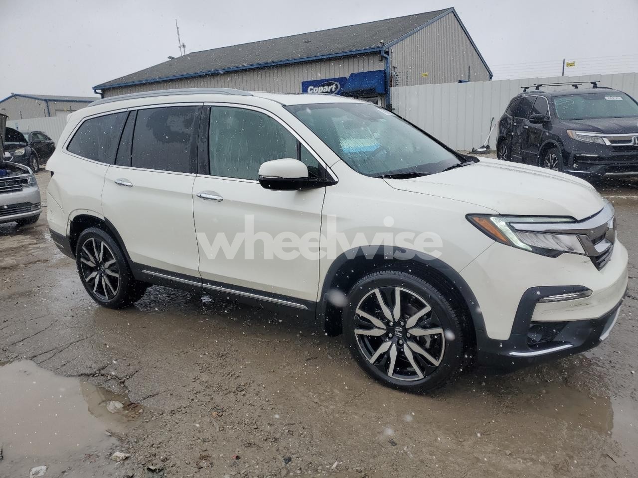 Photo 4 of 2019 HONDA PILOT TOURING N/A (VIN 5FNYF5H62KB021735)