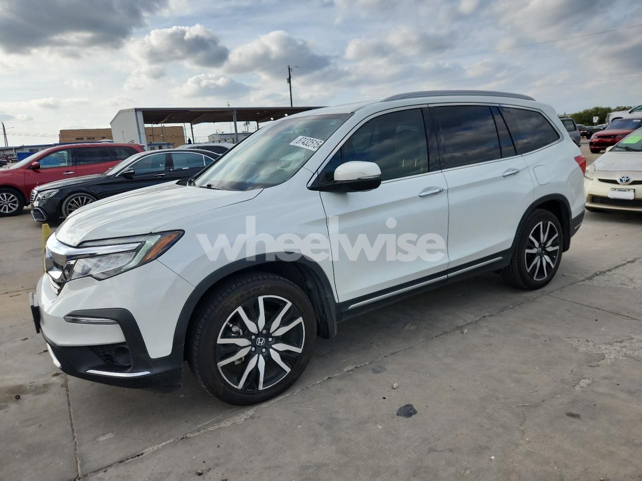 2020 HONDA PILOT TOURING (VIN 5FNYF5H63LB001284) main photo