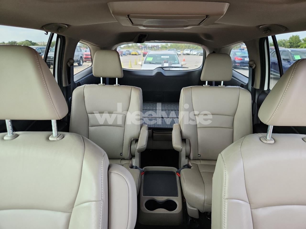 Photo 10 of 2020 HONDA PILOT TOURING (VIN 5FNYF5H63LB001284)