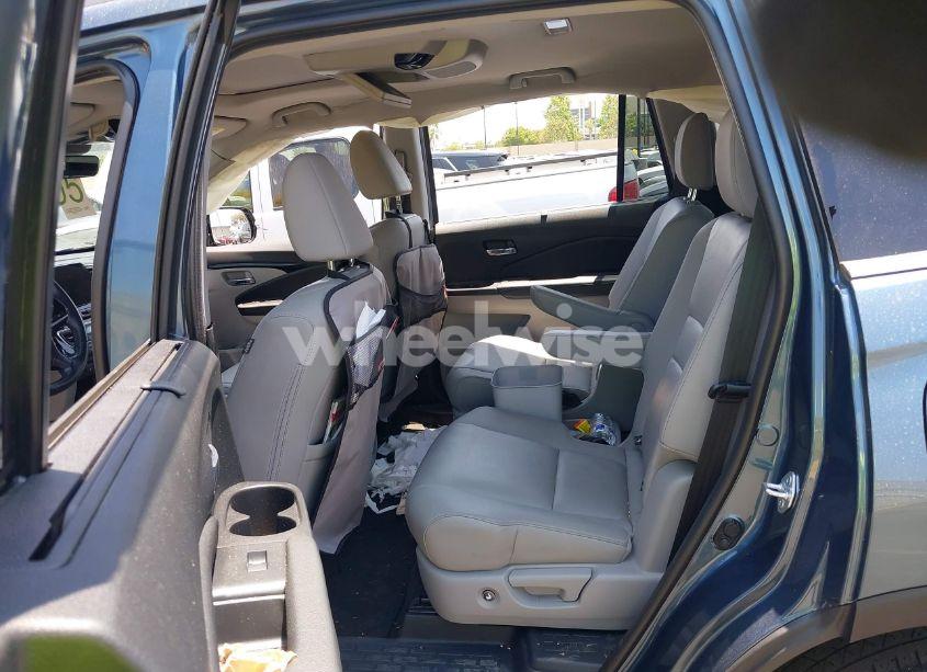 Photo 8 of 2021 Honda Pilot 2WD TOURING 7 PASSENGER (VIN 5FNYF5H63MB039129)