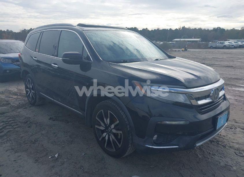2019 Honda Pilot TOURING (VIN 5FNYF5H64KB017914) main photo