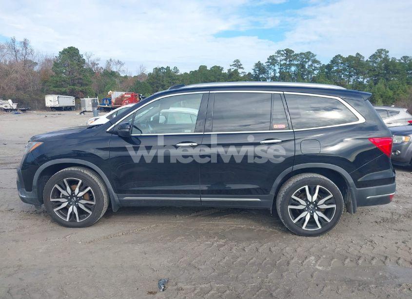 Photo 14 of 2019 Honda Pilot TOURING (VIN 5FNYF5H64KB017914)