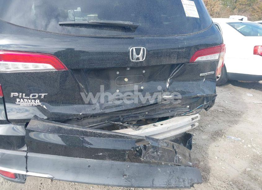 Photo 6 of 2019 Honda Pilot TOURING (VIN 5FNYF5H64KB017914)