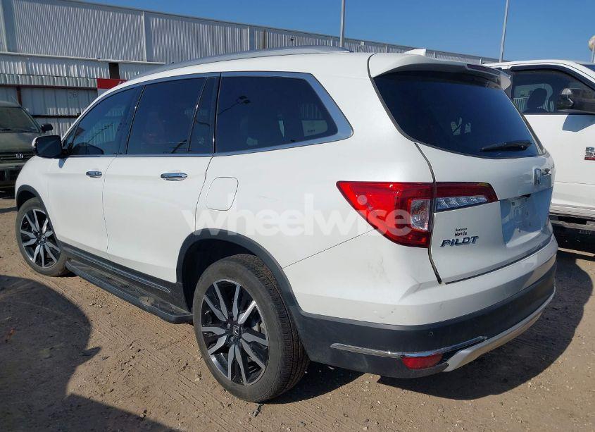 Photo 3 of 2022 Honda Pilot 2WD TOURING 7 PASSENGER (VIN 5FNYF5H64NB027301)