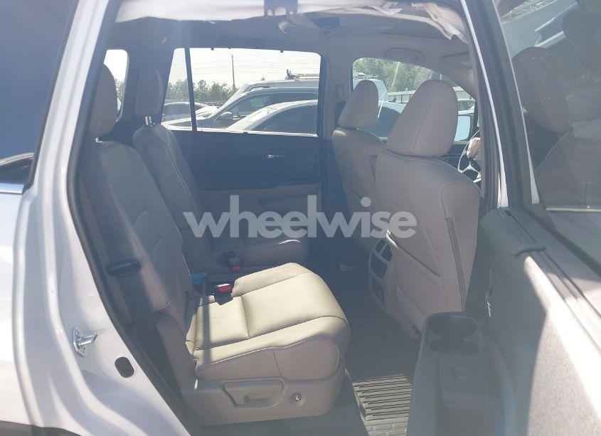 Photo 8 of 2022 Honda Pilot 2WD TOURING 7 PASSENGER (VIN 5FNYF5H64NB027301)