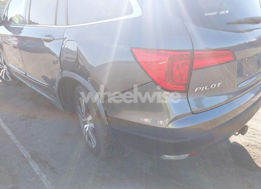 Photo 17 of 2016 Honda Pilot EX-L (VIN 5FNYF5H65GB058172)