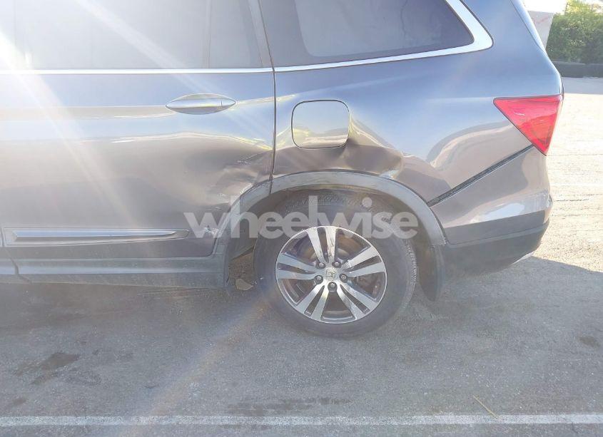 Photo 6 of 2016 Honda Pilot EX-L (VIN 5FNYF5H65GB058172)