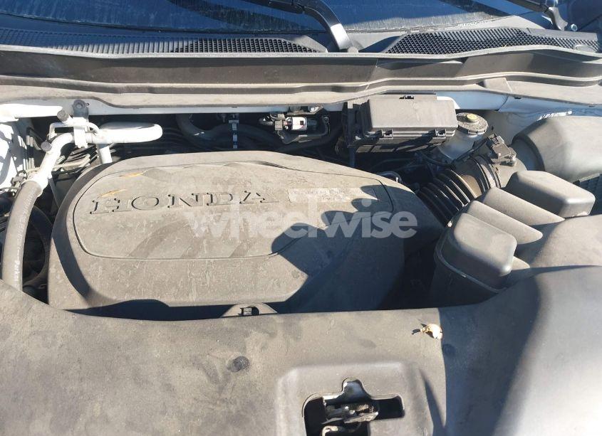 Photo 10 of 2017 Honda Pilot EX-L (VIN 5FNYF5H65HB034987)