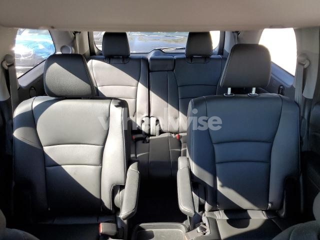 Photo 6 of 2019 HONDA PILOT TOURING N/A (VIN 5FNYF5H65KB010731)