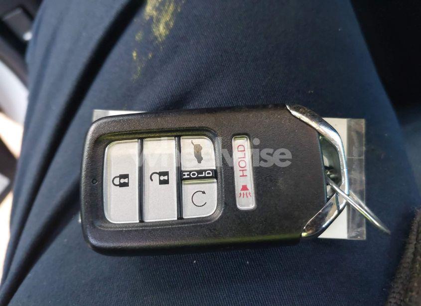 Photo 11 of 2021 Honda Pilot 2WD TOURING 7 PASSENGER (VIN 5FNYF5H65MB025717)