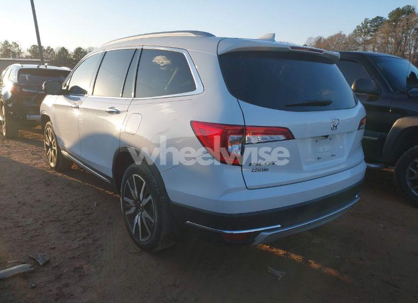 Photo 3 of 2021 Honda Pilot 2WD TOURING 7 PASSENGER (VIN 5FNYF5H65MB025717)