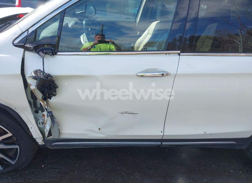 Photo 17 of 2019 Honda Pilot TOURING (VIN 5FNYF5H68KB009606)