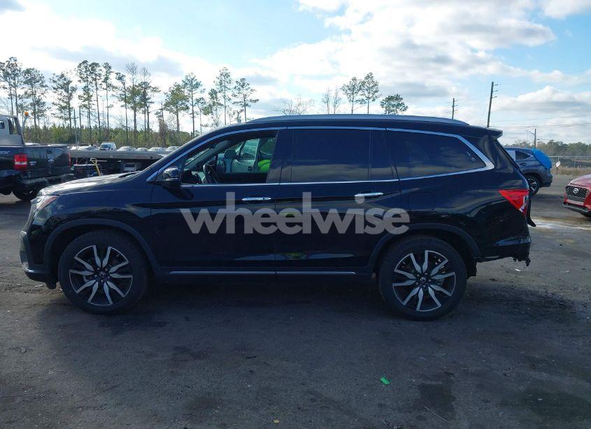 Photo 14 of 2021 Honda Pilot 2WD TOURING 7 PASSENGER (VIN 5FNYF5H68MB000651)