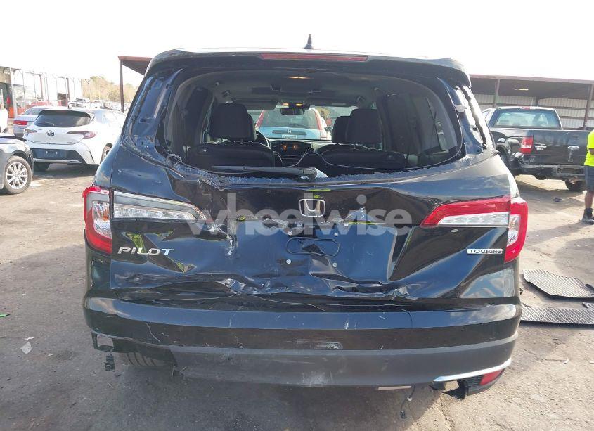 Photo 6 of 2021 Honda Pilot 2WD TOURING 7 PASSENGER (VIN 5FNYF5H68MB000651)