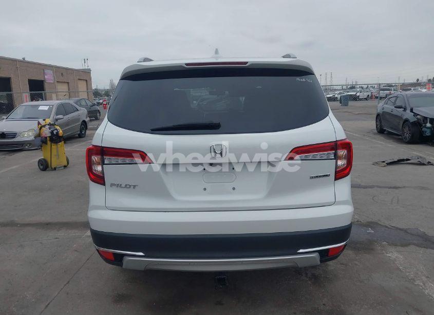 Photo 16 of 2021 Honda Pilot 2WD TOURING 7 PASSENGER (VIN 5FNYF5H68MB001296)
