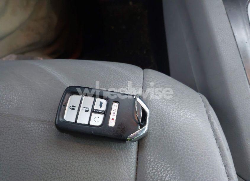 Photo 11 of 2017 Honda Pilot EX-L (VIN 5FNYF5H69HB039626)