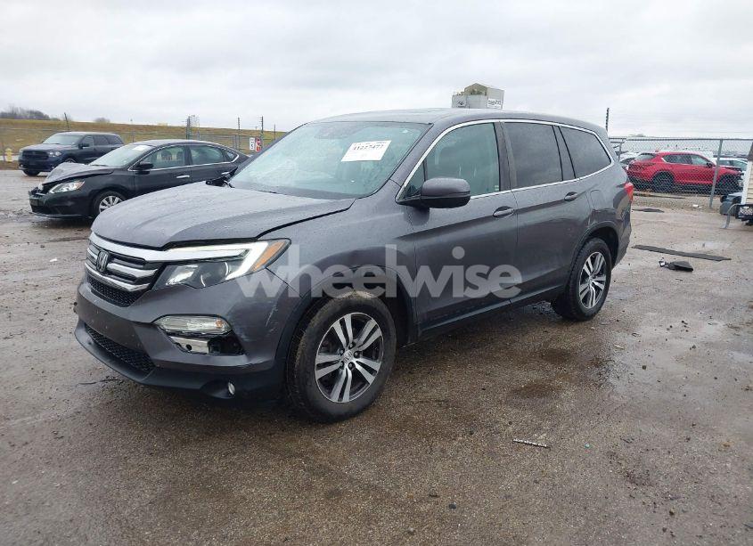 Photo 2 of 2017 Honda Pilot EX-L (VIN 5FNYF5H69HB039626)