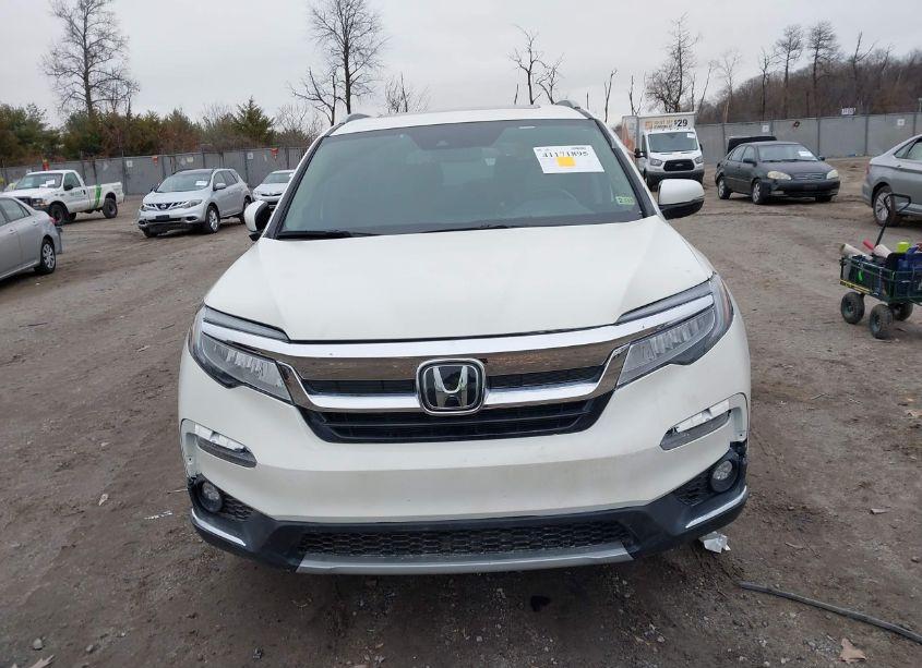 Photo 12 of 2019 Honda Pilot TOURING (VIN 5FNYF5H69KB000042)