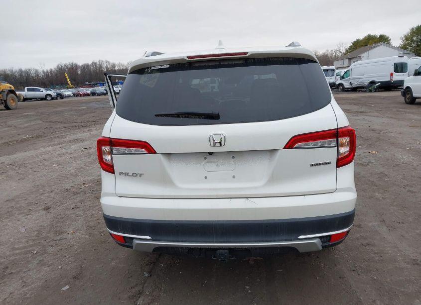 Photo 16 of 2019 Honda Pilot TOURING (VIN 5FNYF5H69KB000042)