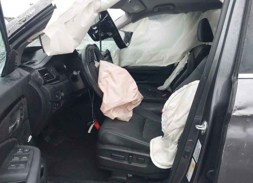 Photo 5 of 2021 Honda Pilot 2WD TOURING 7 PASSENGER (VIN 5FNYF5H69MB029611)