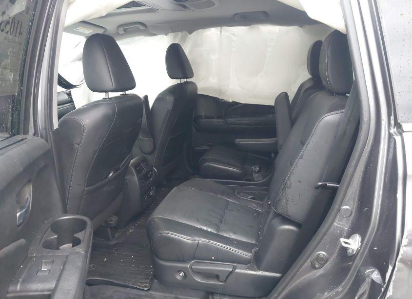 Photo 8 of 2021 Honda Pilot 2WD TOURING 7 PASSENGER (VIN 5FNYF5H69MB029611)