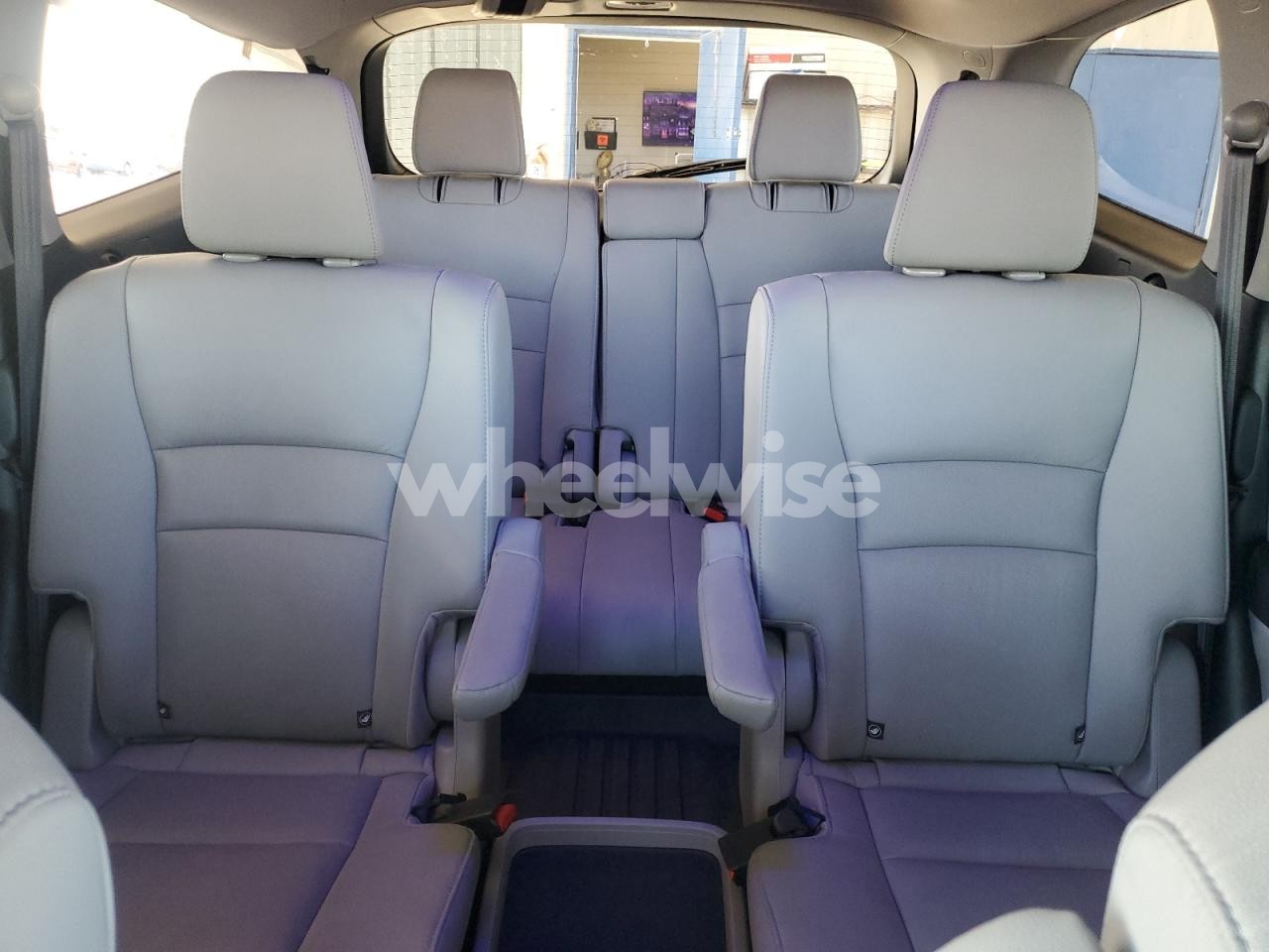 Photo 10 of 2022 HONDA PILOT TOURING (VIN 5FNYF5H69NB024359)