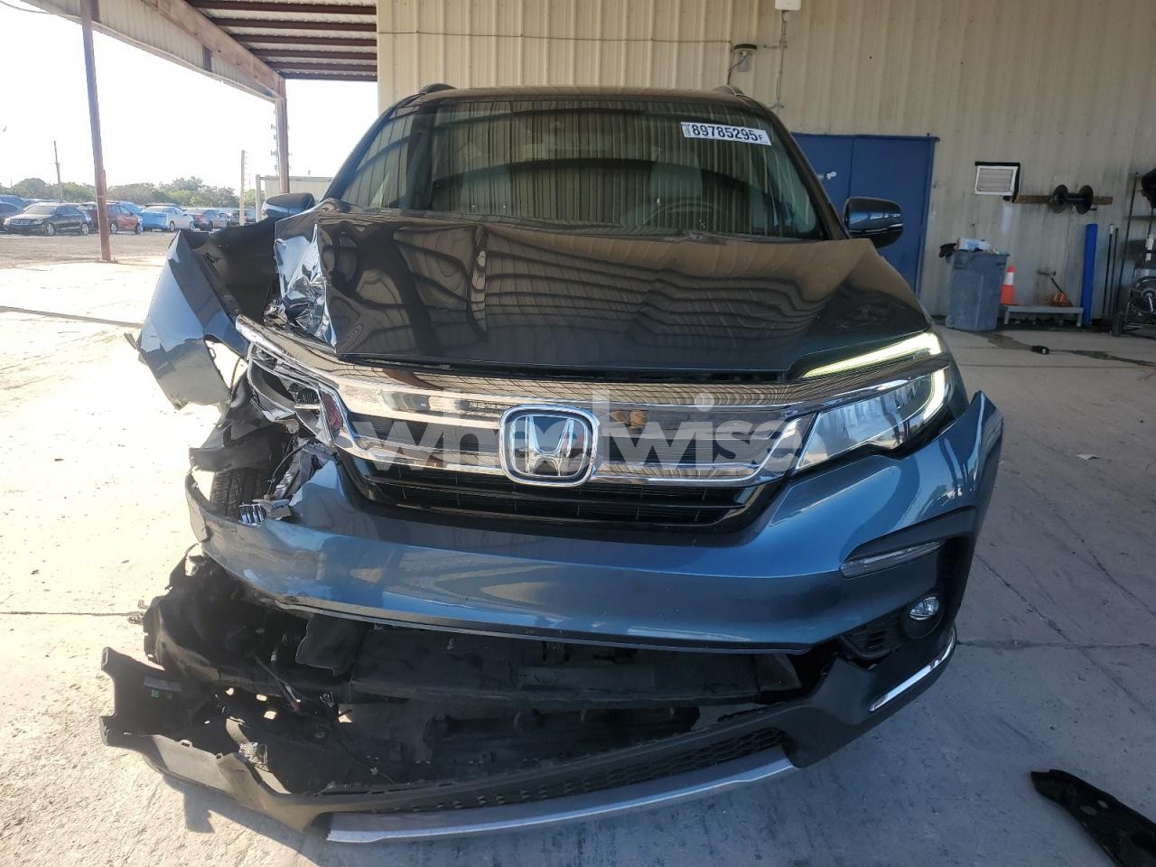 Photo 5 of 2022 HONDA PILOT TOURING (VIN 5FNYF5H69NB024359)