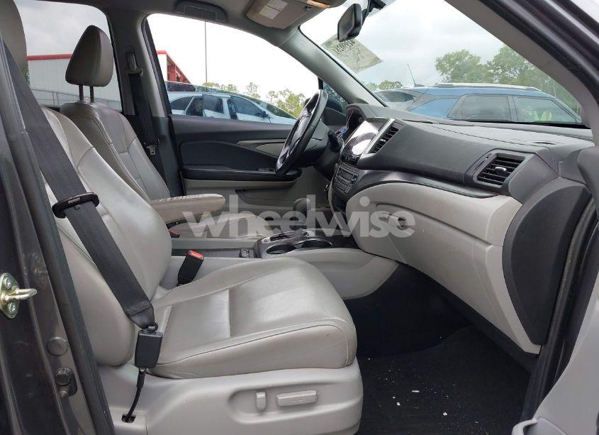 Photo 5 of 2016 Honda Pilot EX-L (VIN 5FNYF5H71GB038672)